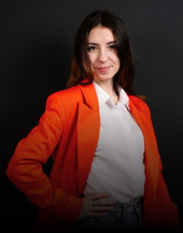 Асистент генерального директора INTELLTEX Діана Коваленко